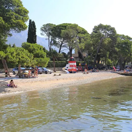 With A Swimming Pool Kastel Luksic, - 22983 Apartment