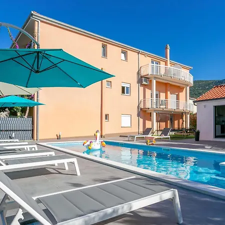With A Swimming Pool Kastel Luksic, - 22983 * Kastela