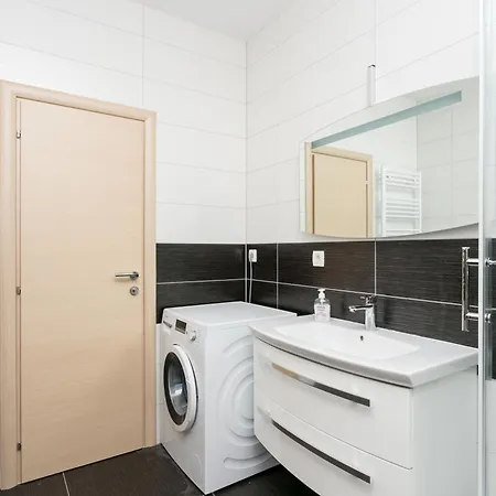 With A Swimming Pool Kastel Luksic, - 22983 Apartment