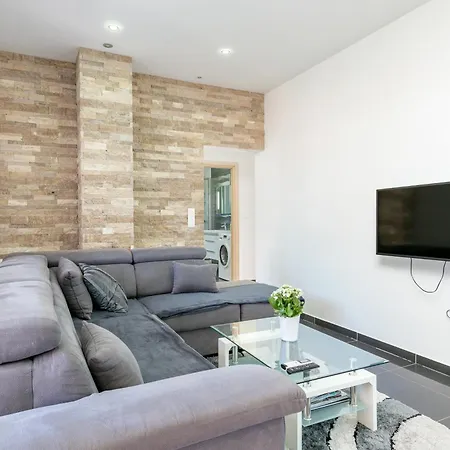 Apartment With A Swimming Pool Kastel Luksic, - 22983