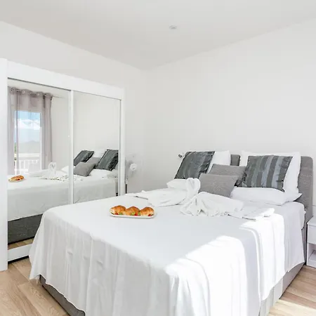 Apartment With A Swimming Pool Kastel Luksic, - 22983 Kastela