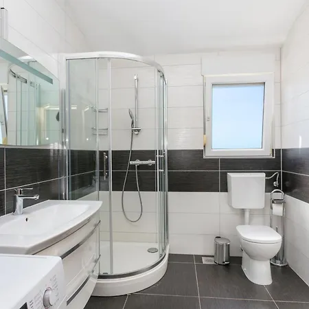 Apartment With A Swimming Pool Kastel Luksic, - 22983 Kastela